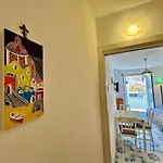 Carmelina Center דירה *